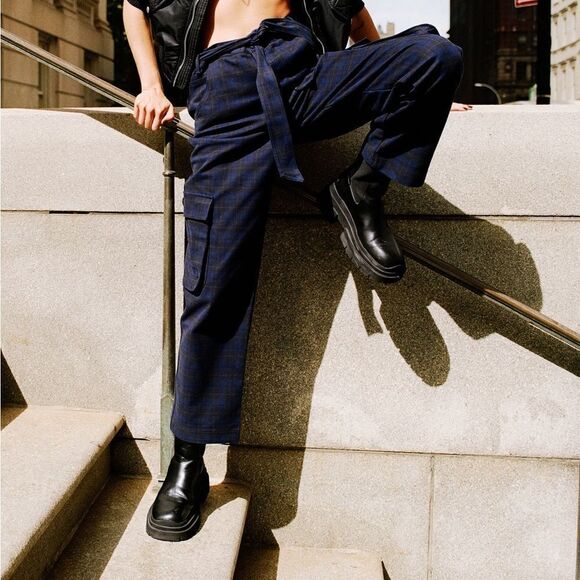 Zara PLAID CARGO PANTS - Picture 1 of 5